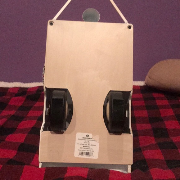 Christmas Metal Trailer Decor - Picture 5 of 5